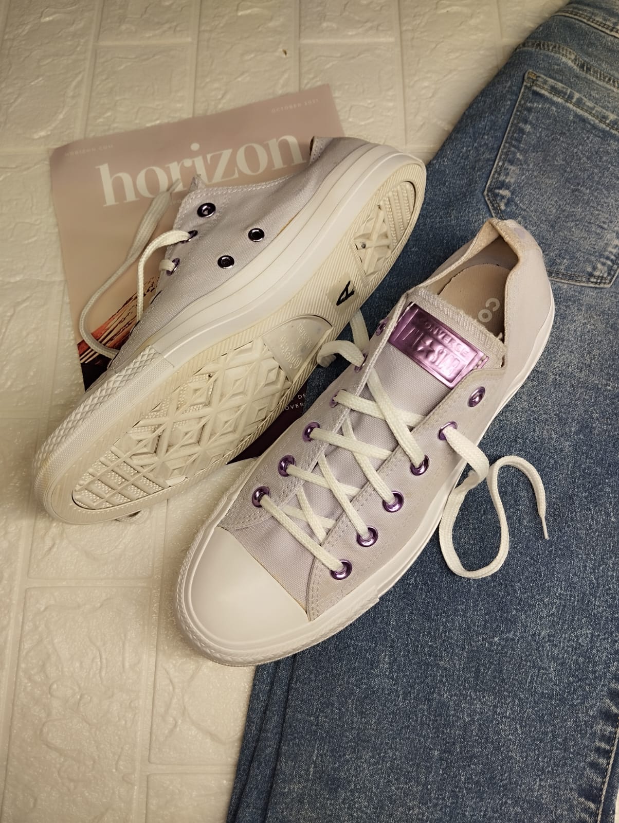 Lilac low rise converse